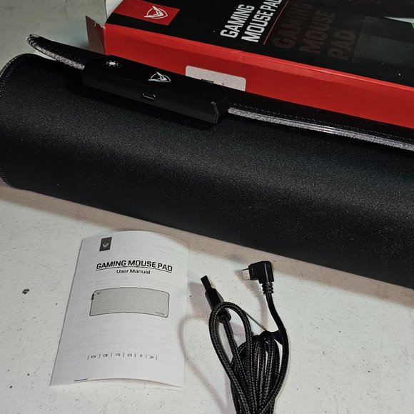 Pictek Chameleon Large RGB Gaming Mouse Pad (L) PC328A - Picture 3 of 4